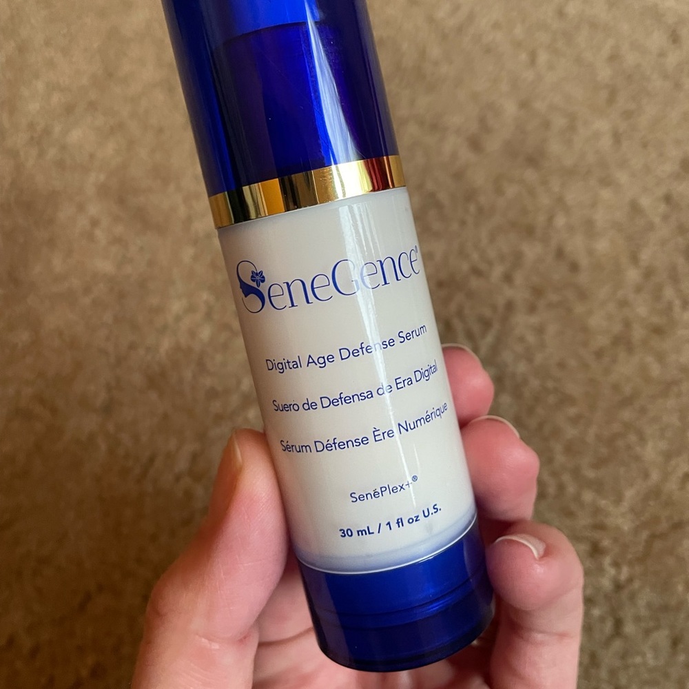 Senegence digital age defense serum NWT